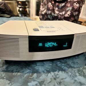 Bose wave radio & CD player